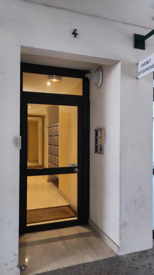 Calypso- Grand T3 70 M2 - Arrivee Autonome - Parking Prive Gratuit Apartment Melun Exterior photo